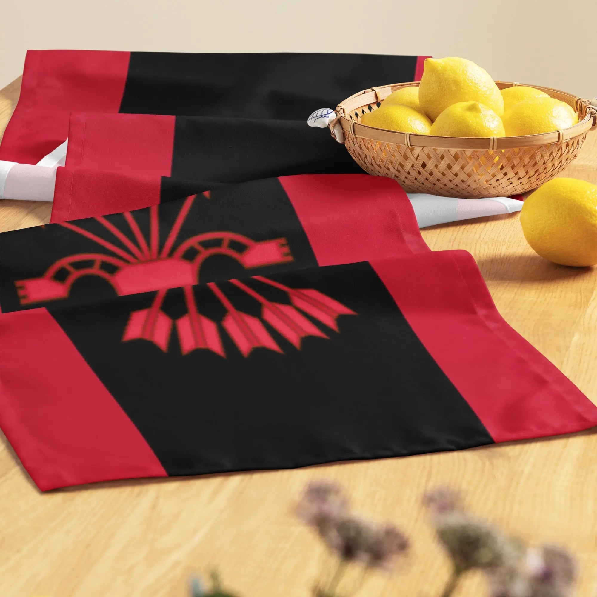 Comprar Camino de mesa Falange Bandera España La Flamenca de Borgoña Patricia Muñoz VOX