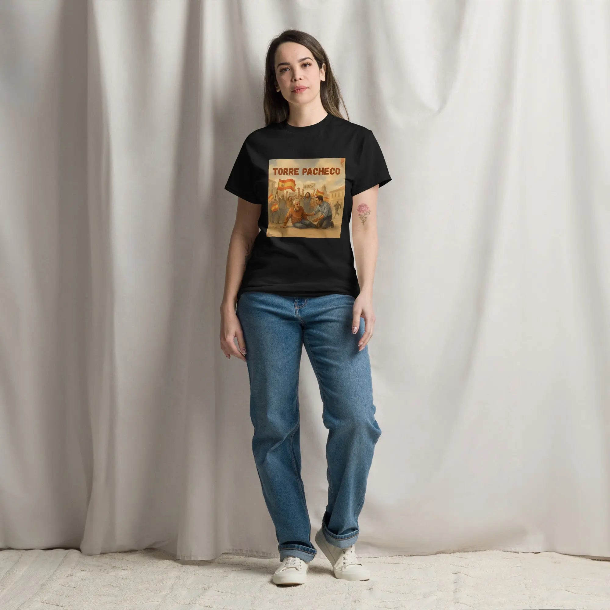 Comprar Camiseta clásica unisex La Flamenca de Borgoña, Bandera de España, Cruz de Borgoña, Patricia Muñoz, VOX