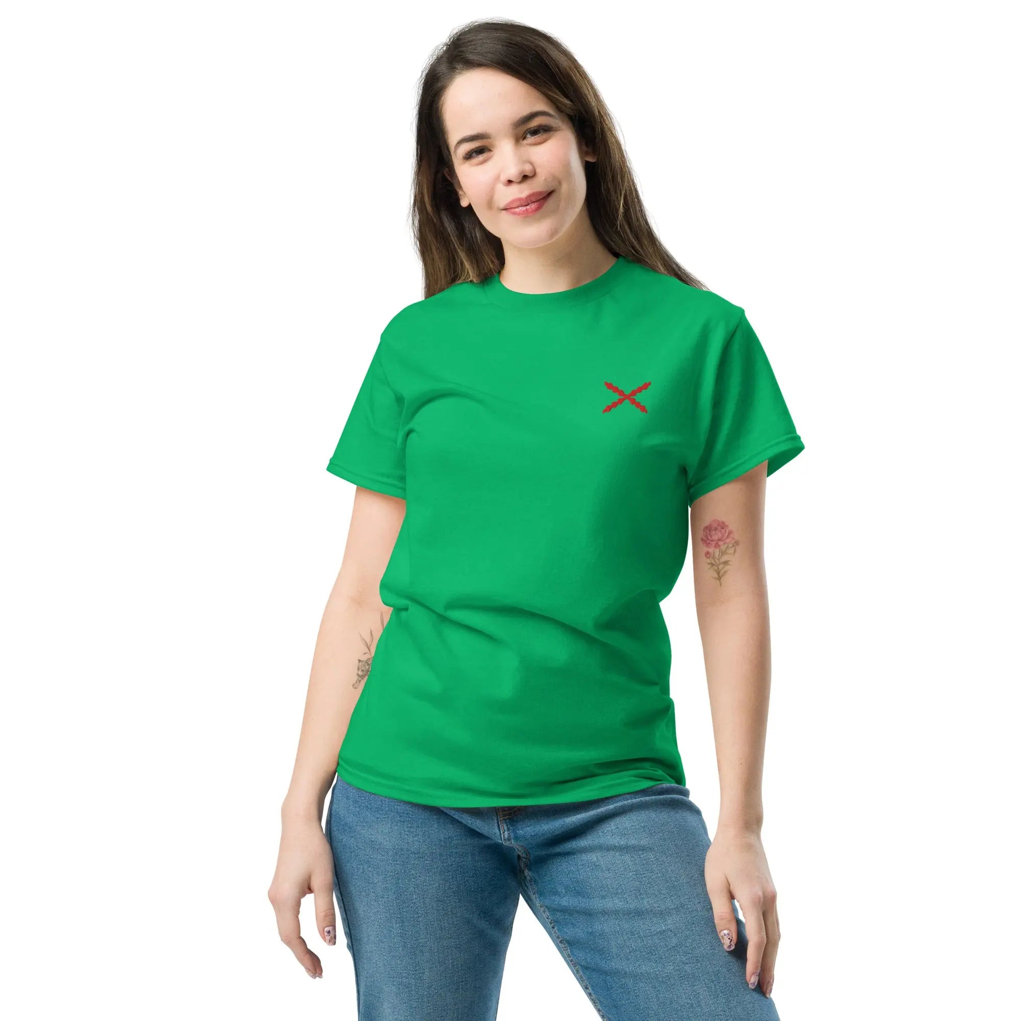 Comprar Camiseta clásica unisex bordado Cruz de Borgoña La Flamenca de Borgoña, Bandera de España, Cruz de Borgoña, Patricia Muñoz, VOX