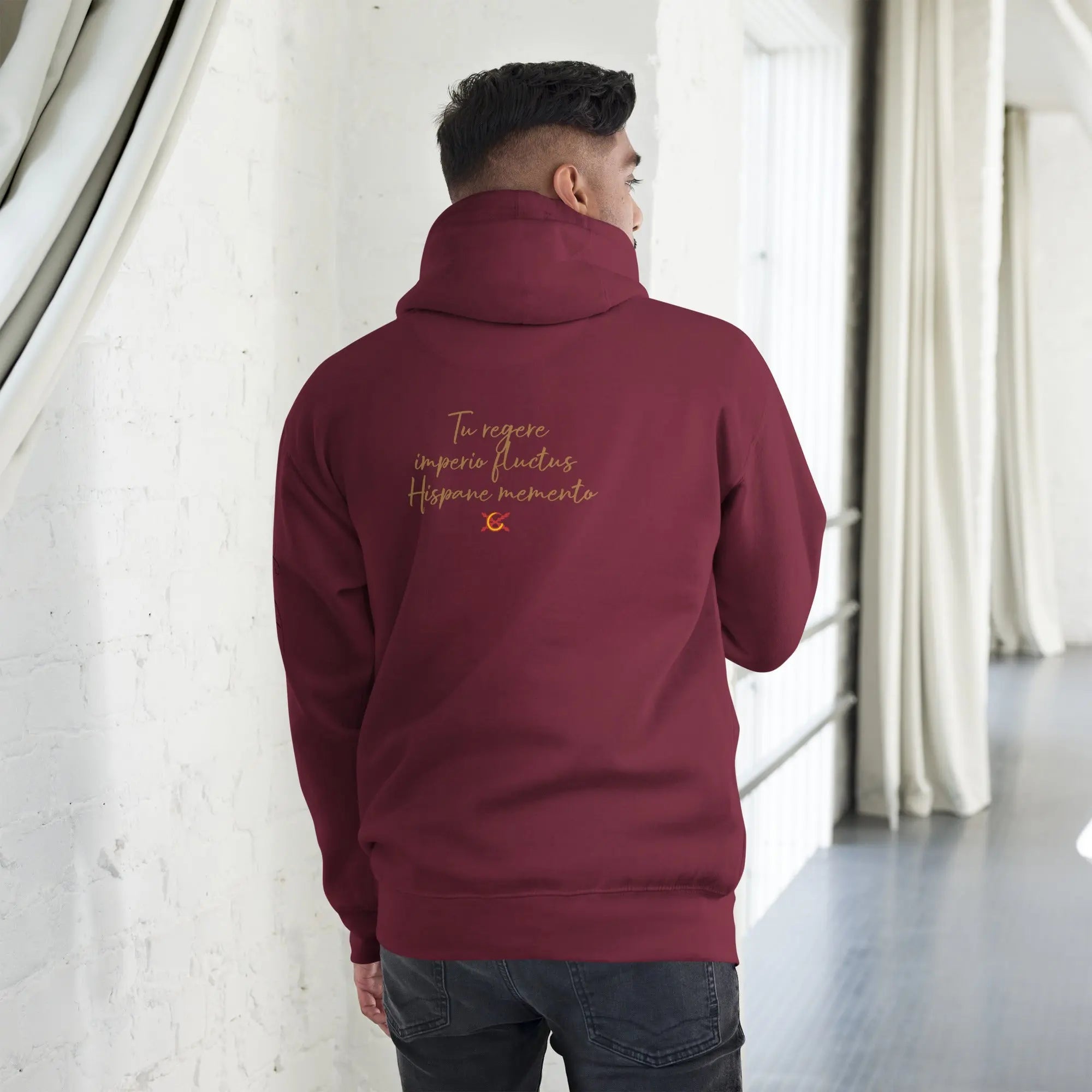 Comprar Sudadera unisex Tu Regere Imperio Fluctus Hispane Memento con capucha Bandera España La Flamenca de Borgoña Patricia Muñoz VOX