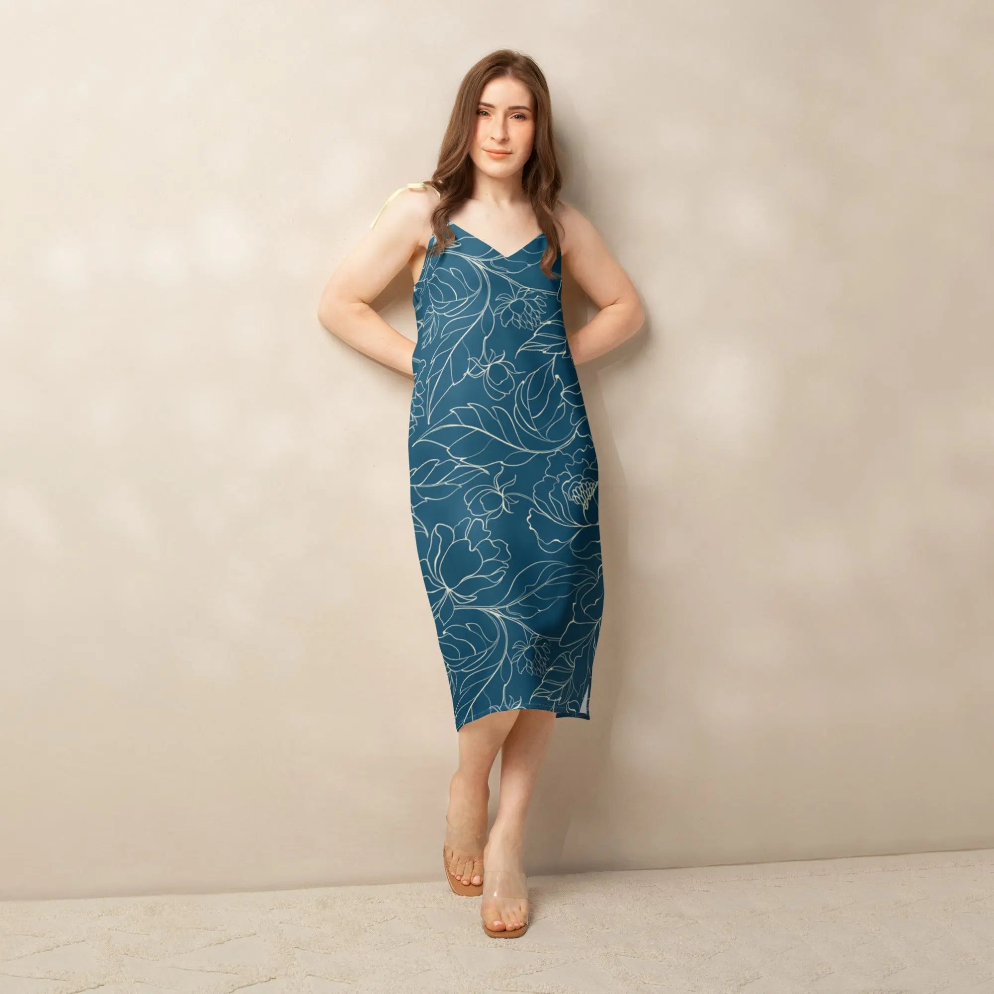 Comprar Vestido midi con tirantes ajustables Flores azules La Flamenca de Borgoña Bandera España