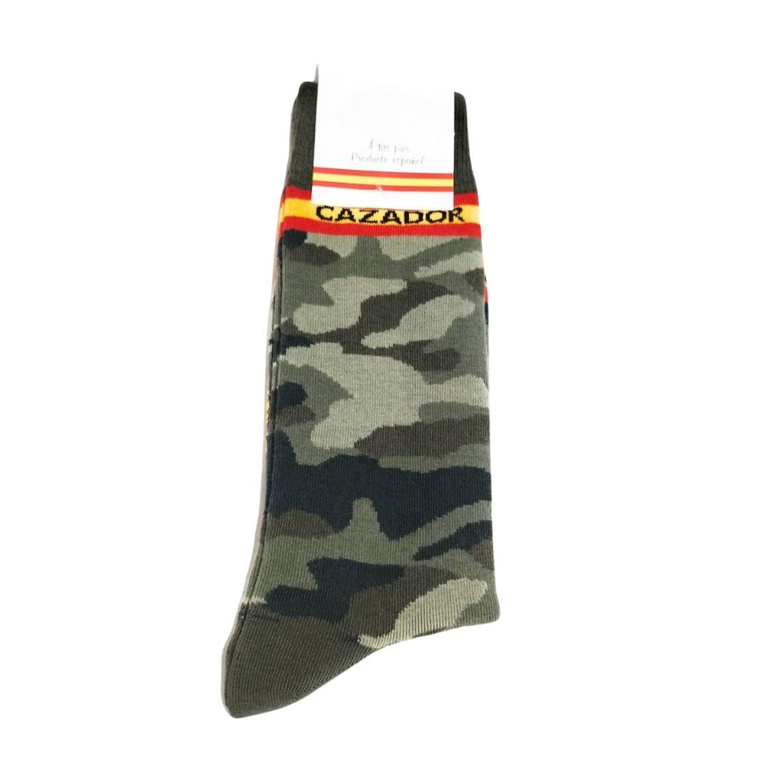 Comprar Calcetines Cazador Camuflaje Bandera España La Flamenca de Borgoña Patricia Muñoz VOX